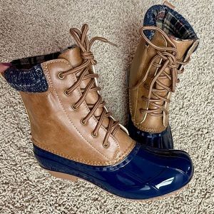 women winter boots size 8.5